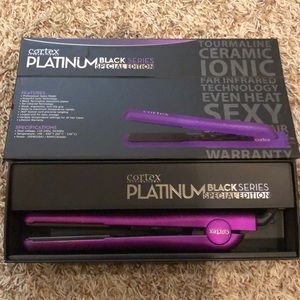 Vortex hair straightener